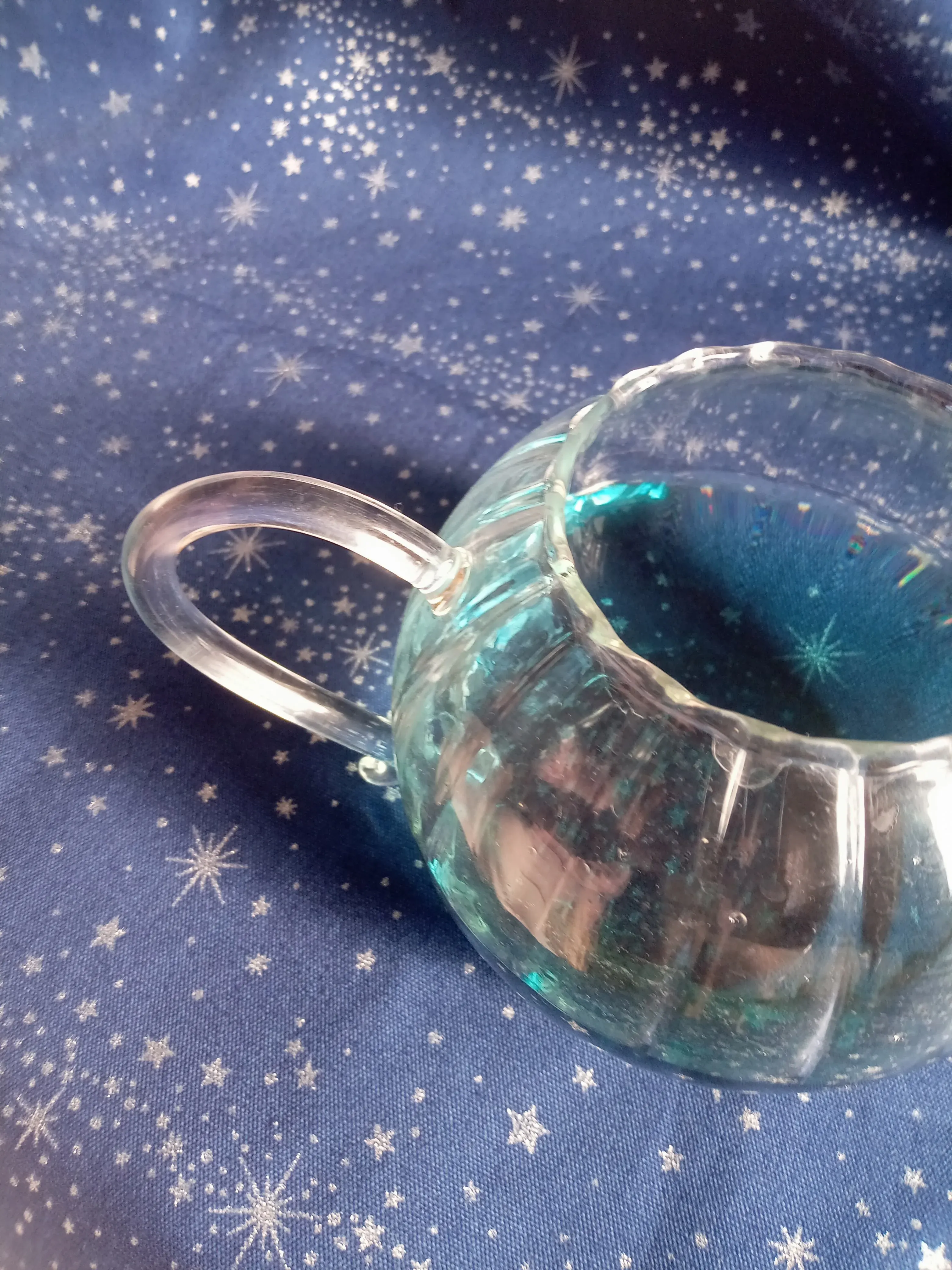 PALETTE 素材ではなく、 今日の心の音で選べるお茶。